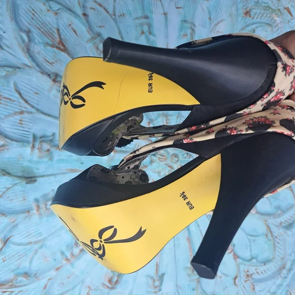 😃Poetic Licence Floral Women's Heels - Picture 6 of 8